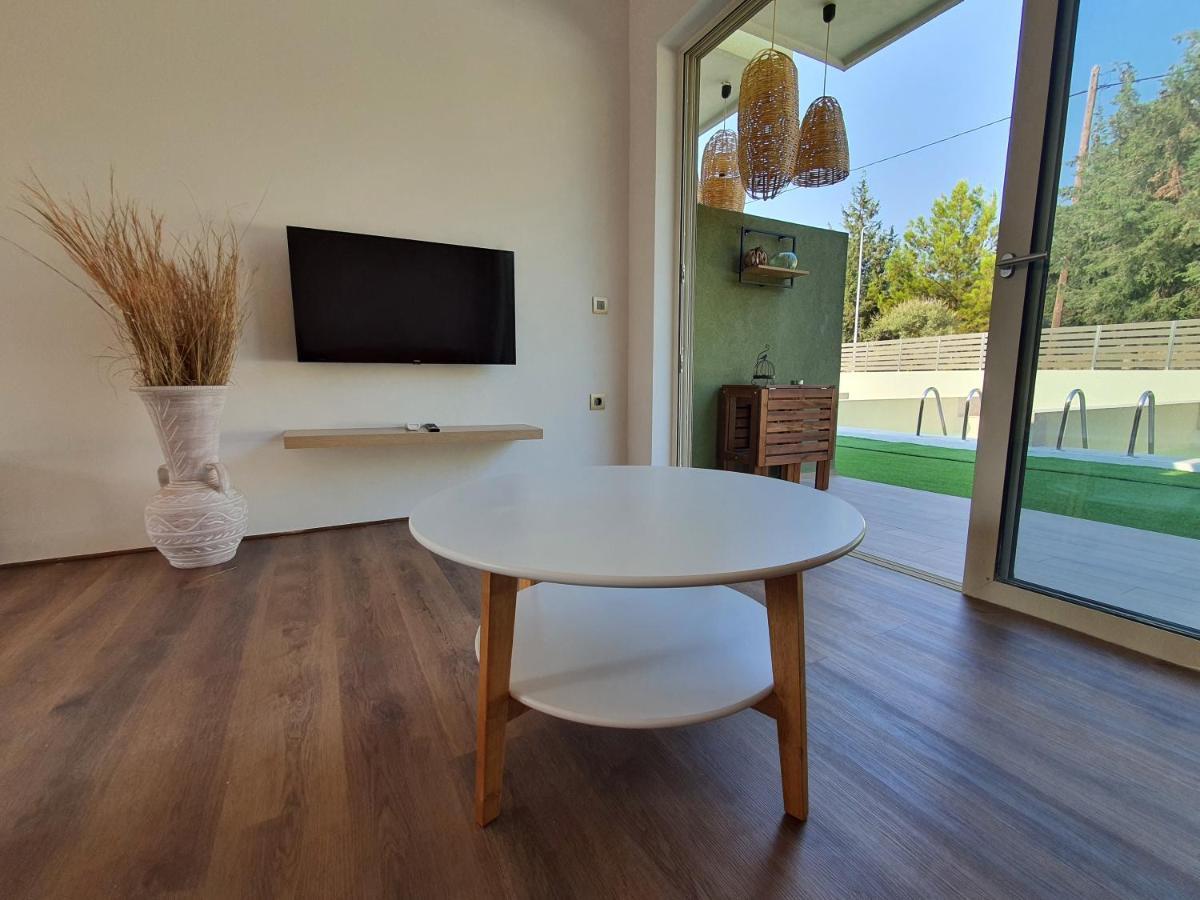 Theros Suites ฮารากิ ภายนอก รูปภาพ