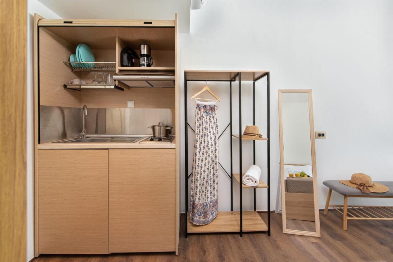 Theros Suites ฮารากิ ภายนอก รูปภาพ