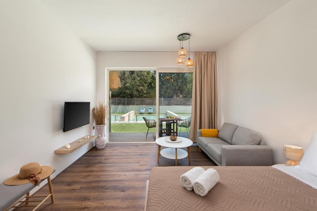 Theros Suites ฮารากิ ภายนอก รูปภาพ